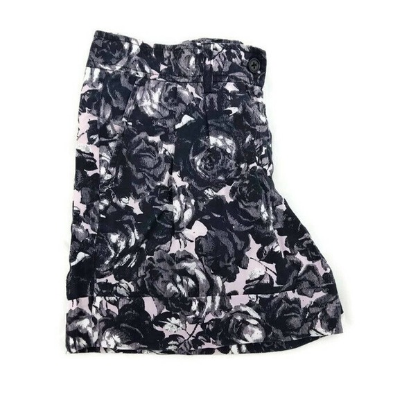 H & M Womens Shorts Floral Pleated Front Cuff Soft Feel Tencel® Fabric Size 4 - Picture 6 of 7